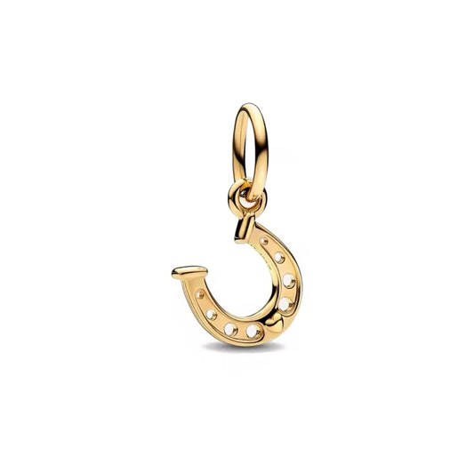 gold horse shoe charm